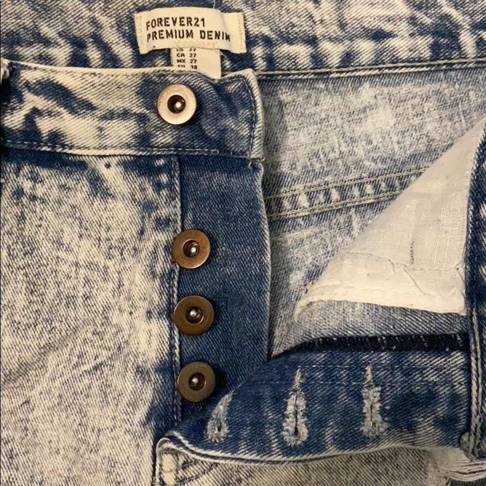 Forever 21 High wastes Jean shorts - Picture 4 of 4